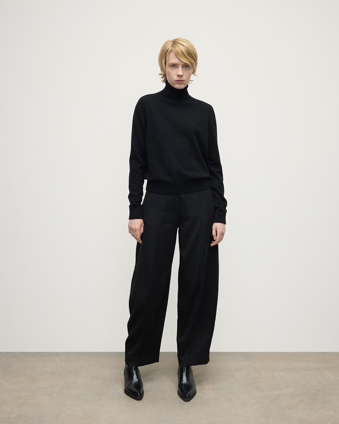 Classic Cashmere Black Roll Neck Jumper