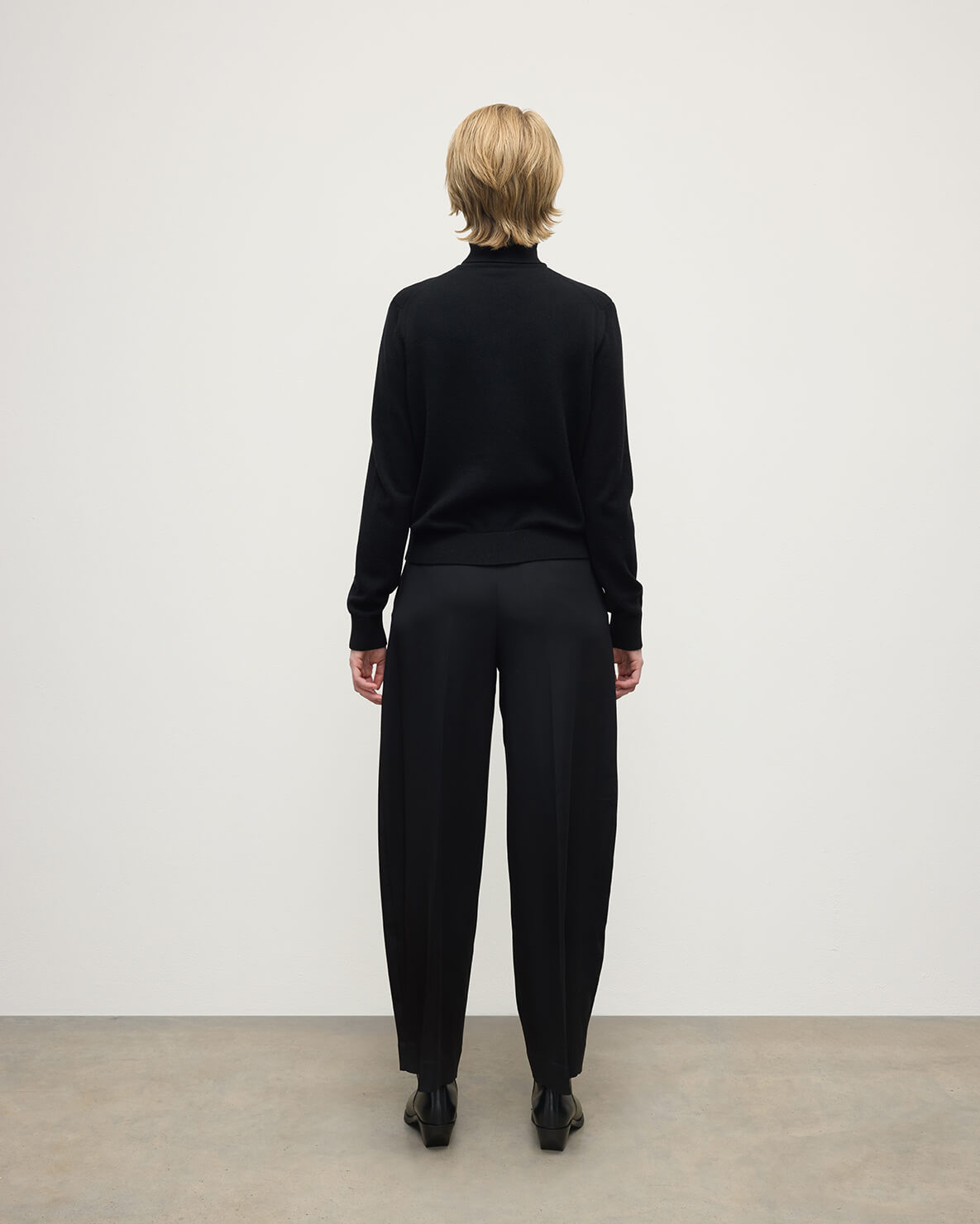 Classic Cashmere Black Roll Neck Jumper