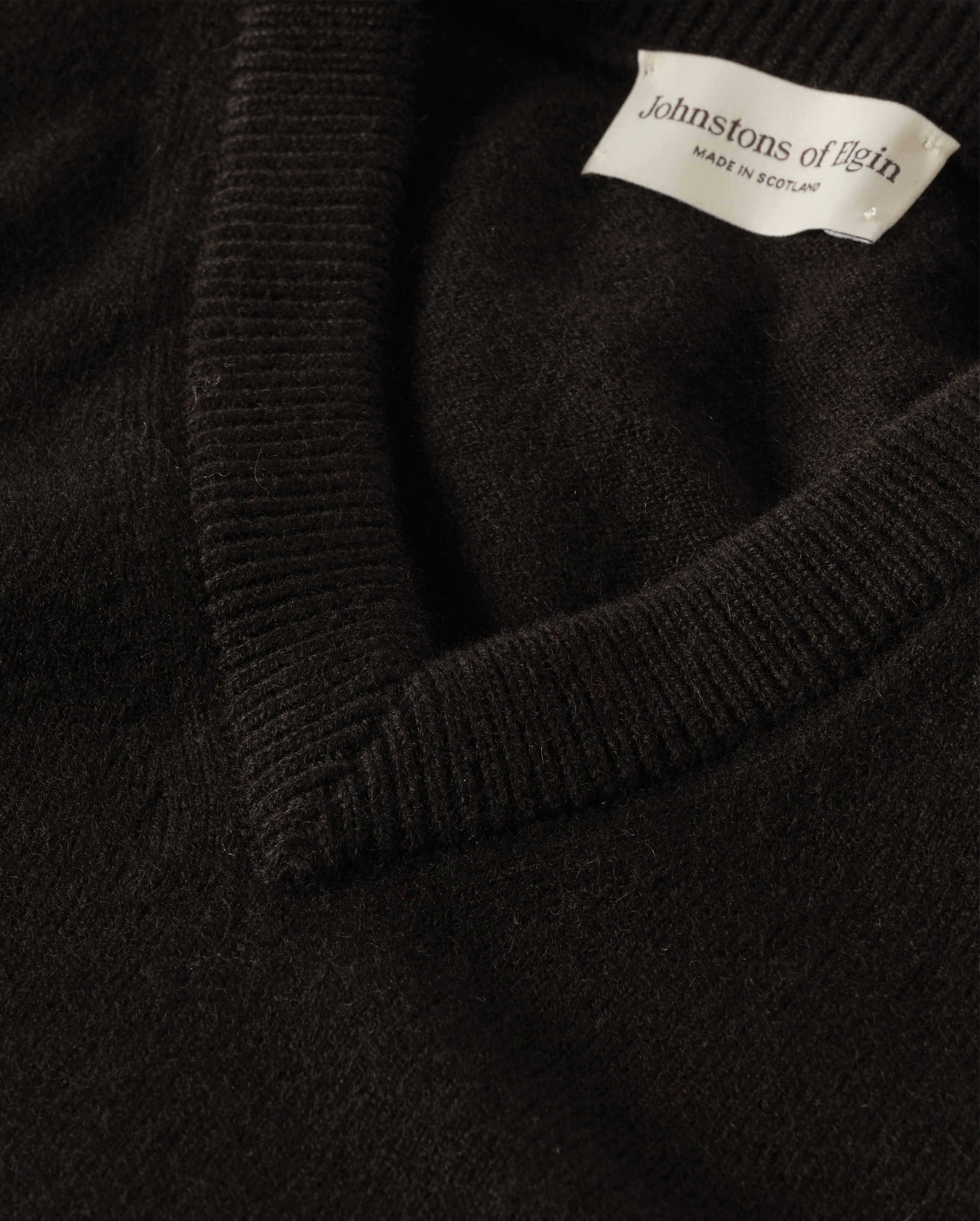 Rory Black Classic Cashmere V-Neck Jumper