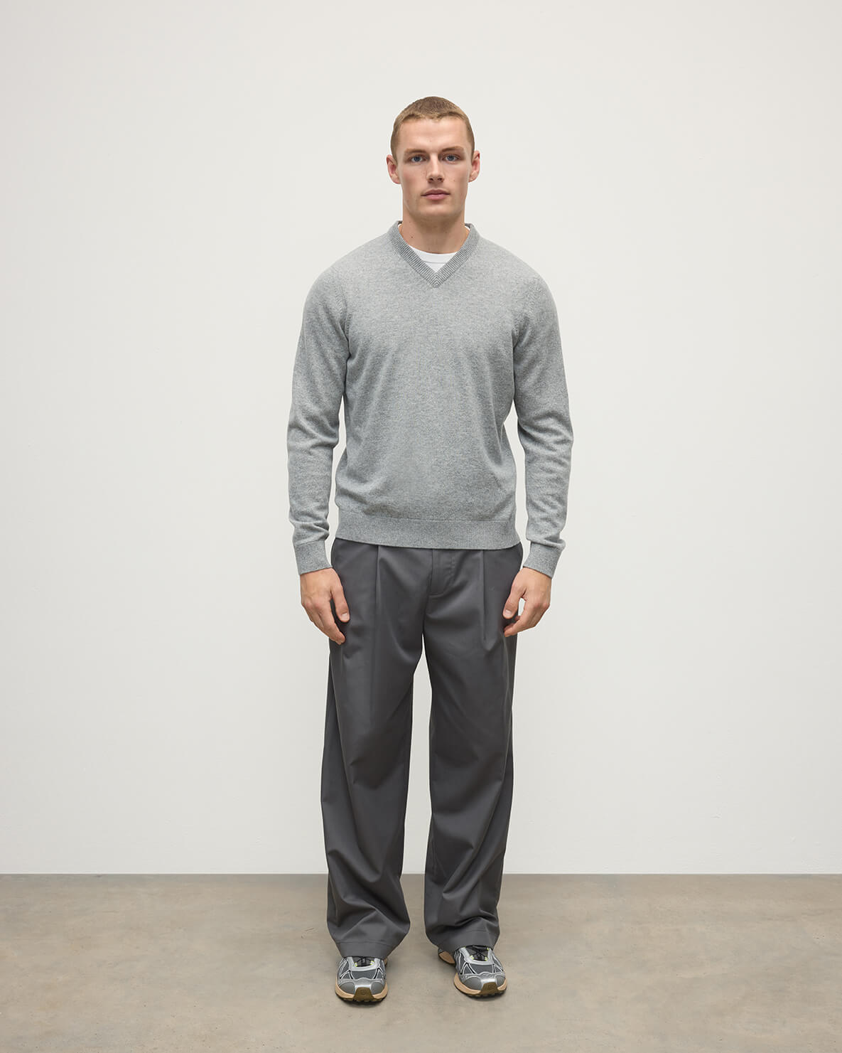 Rory Light Grey Classic Cashmere V-Neck Jumper