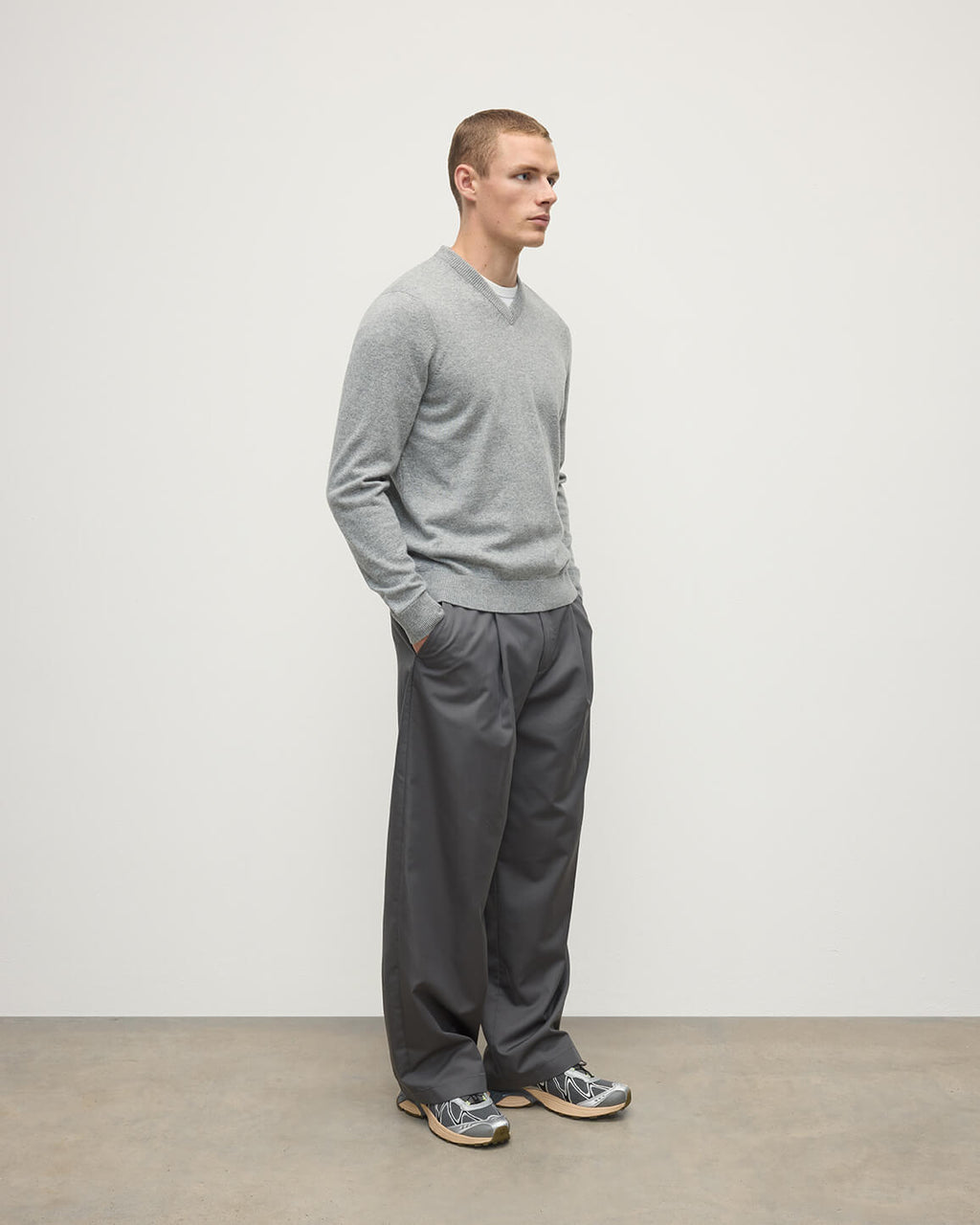 Rory Light Grey Classic Cashmere V-Neck Jumper