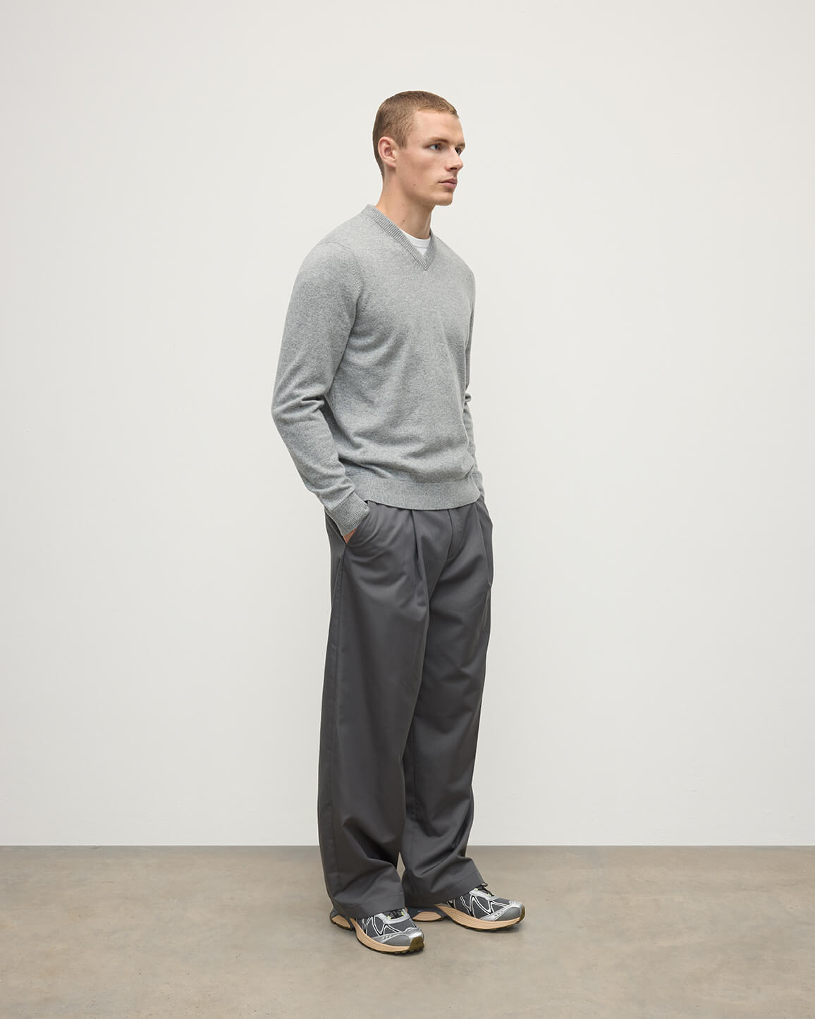 Rory Light Grey Classic Cashmere V-Neck Jumper