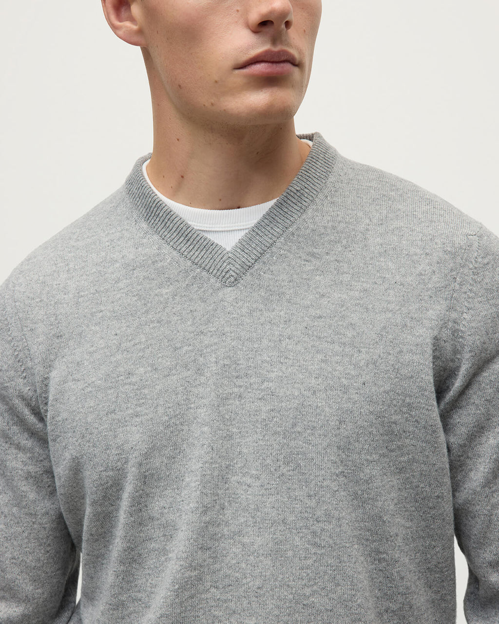Rory Light Grey Classic Cashmere V-Neck Jumper