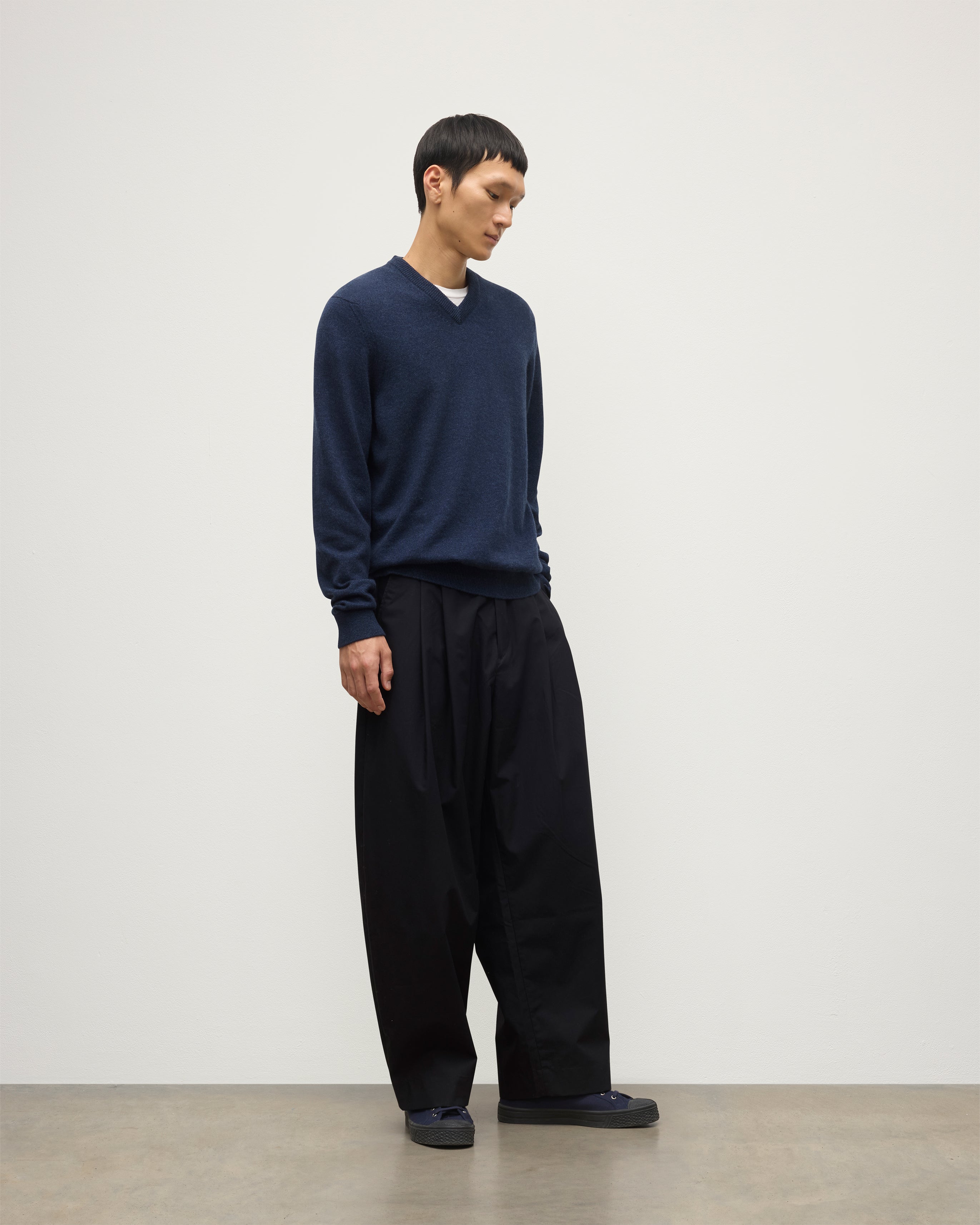 Rory Navy Classic Cashmere V-Neck Jumper