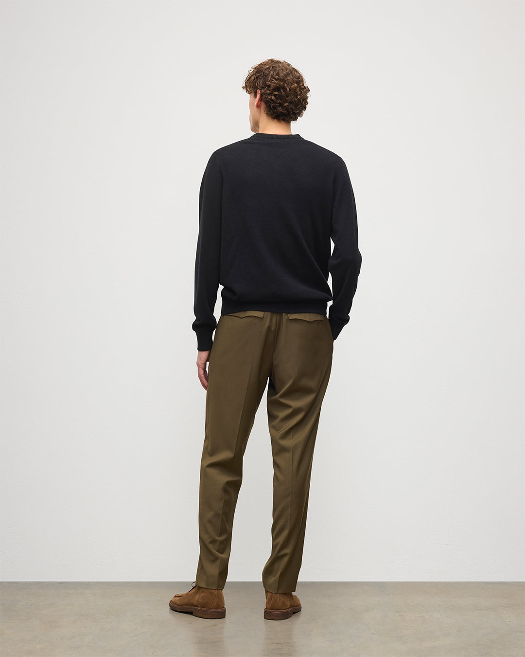 Rory Black Classic Cashmere V-Neck Jumper