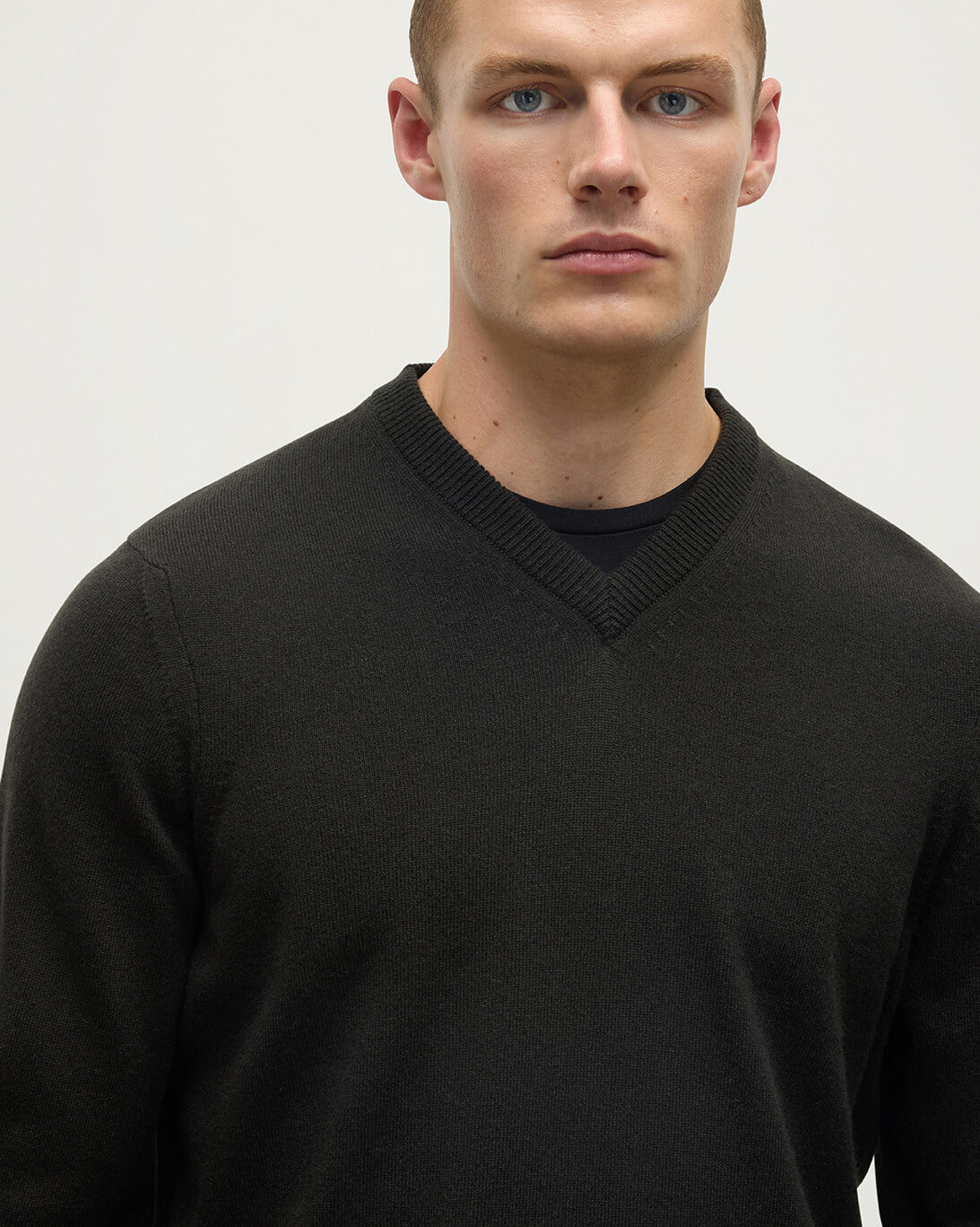 Classic Cashmere Dark Grey V Neck Jumper