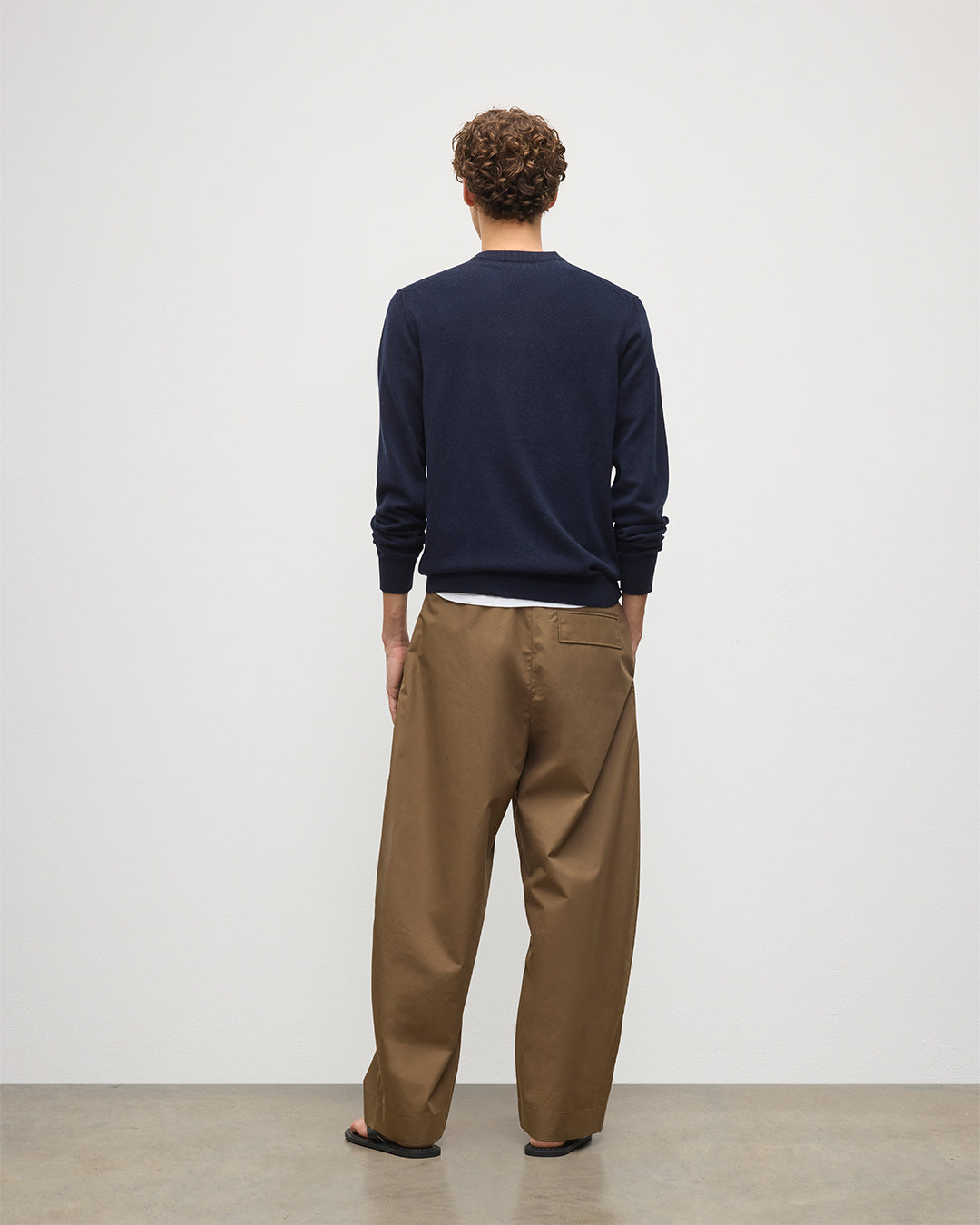 Rory Dark Navy Classic Cashmere V-Neck Jumper
