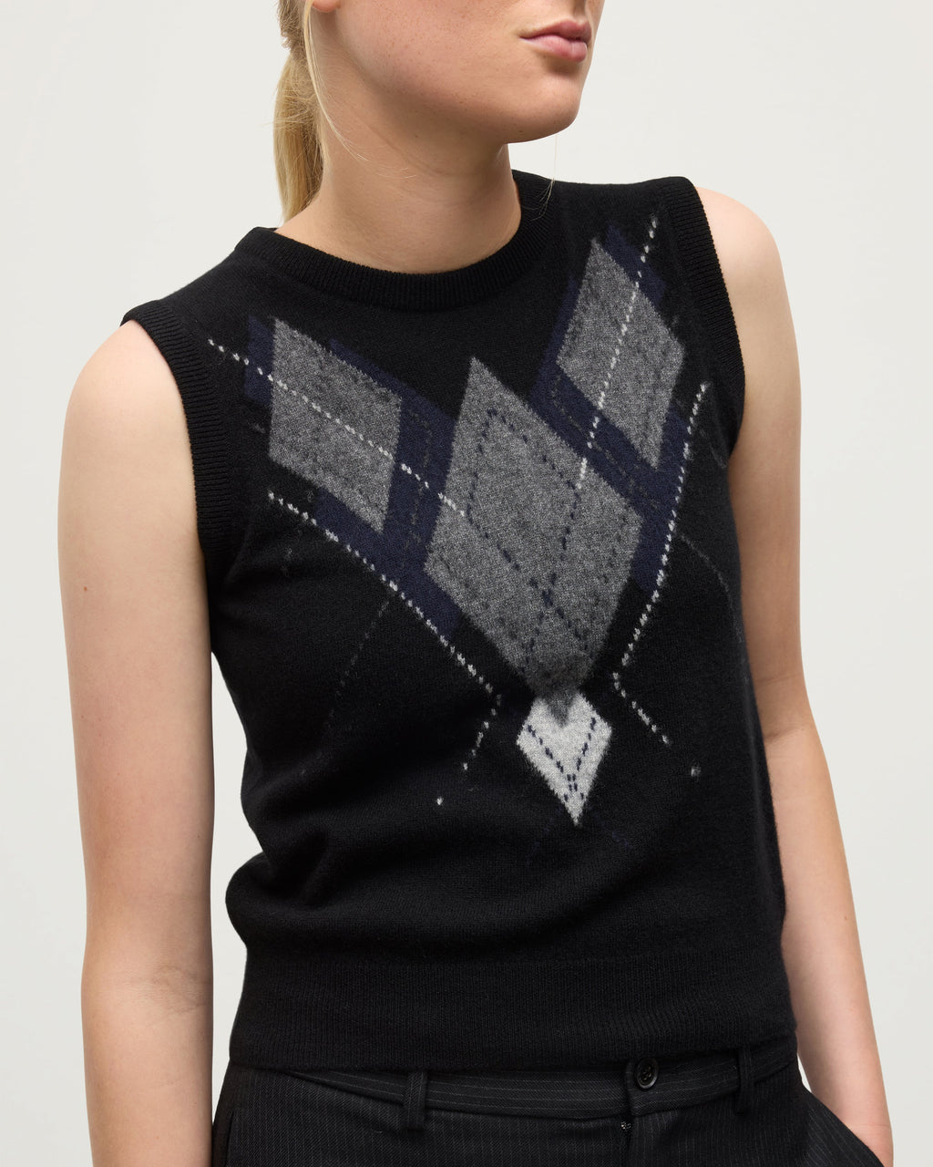Le Jabots Black Cashmere Tank