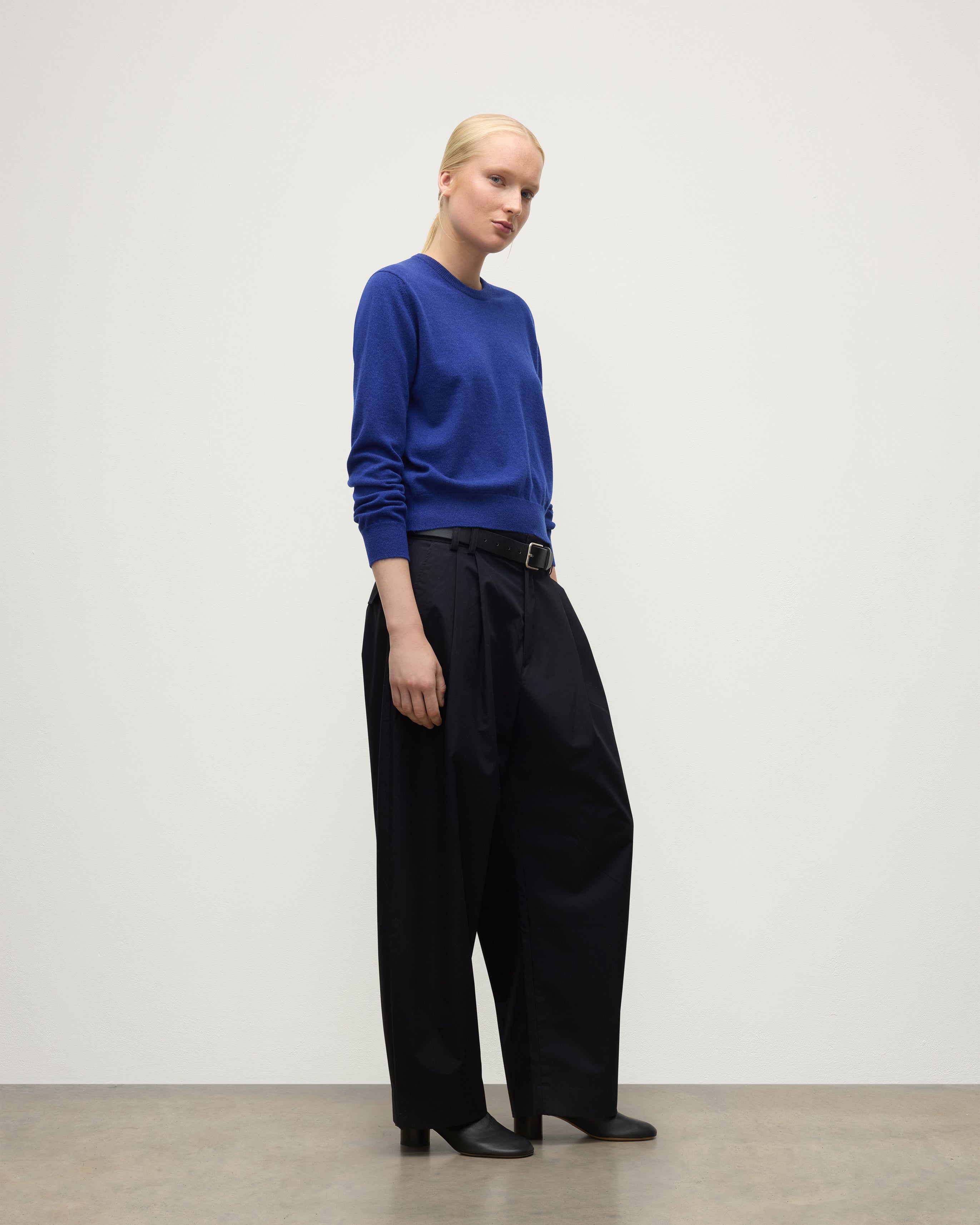 Lunan Blue Classic Cashmere Crew Jumper