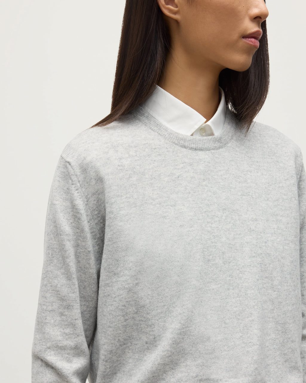 Lunan Pale Grey Classic Cashmere Crew Jumper