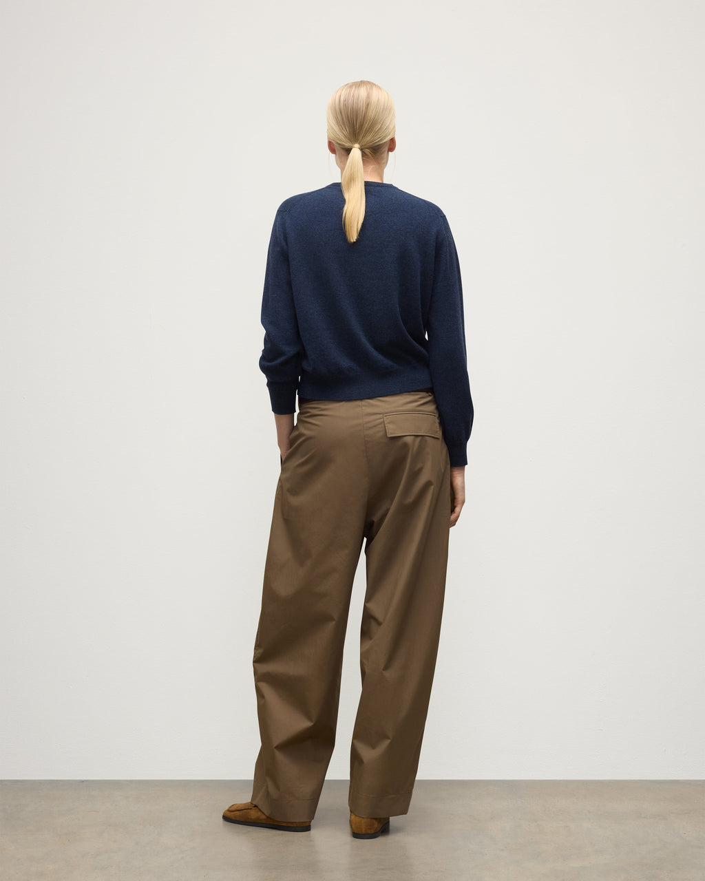 Lunan Navy Classic Cashmere Crew Jumper