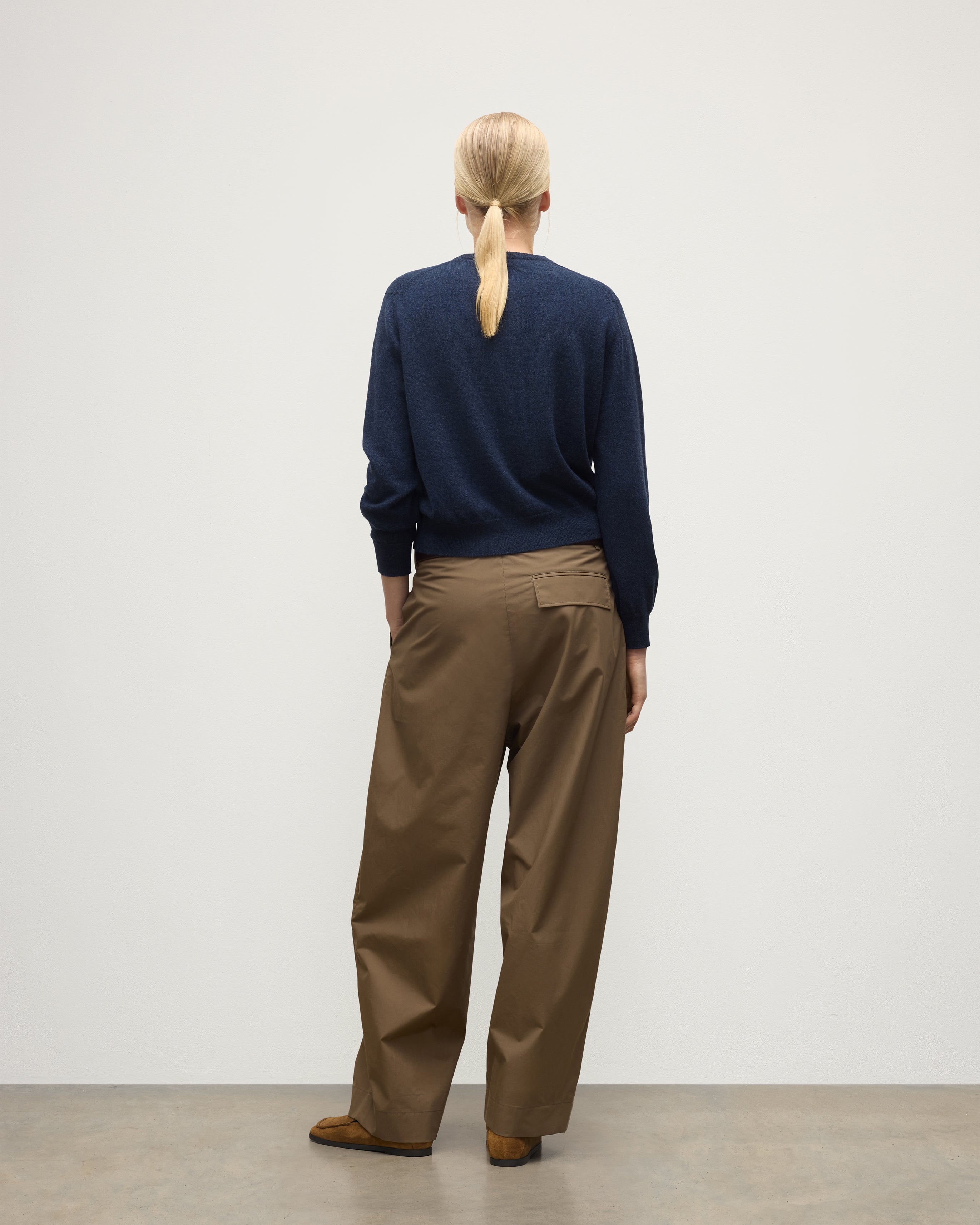 Lunan Navy Classic Cashmere Crew Jumper