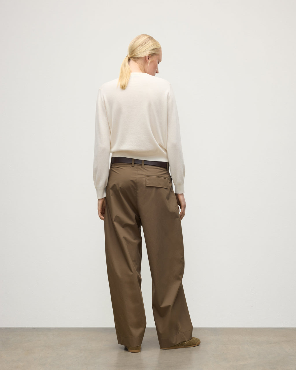 Lunan White Classic Cashmere Crew Jumper