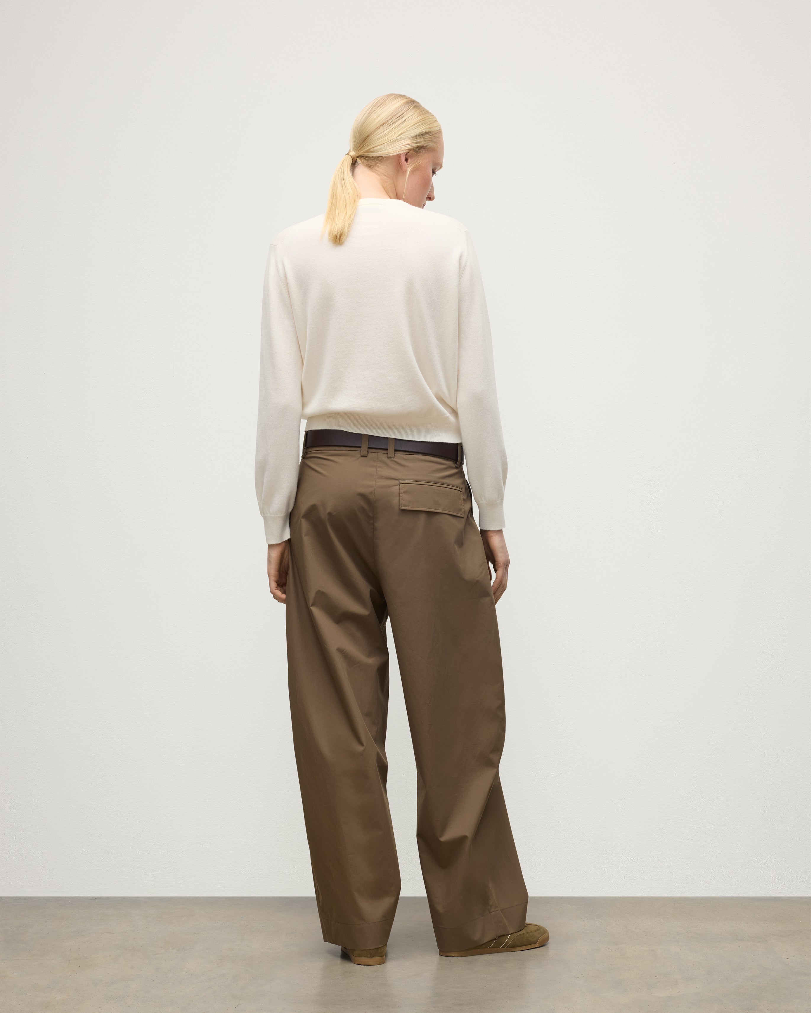 Lunan White Classic Cashmere Crew Jumper