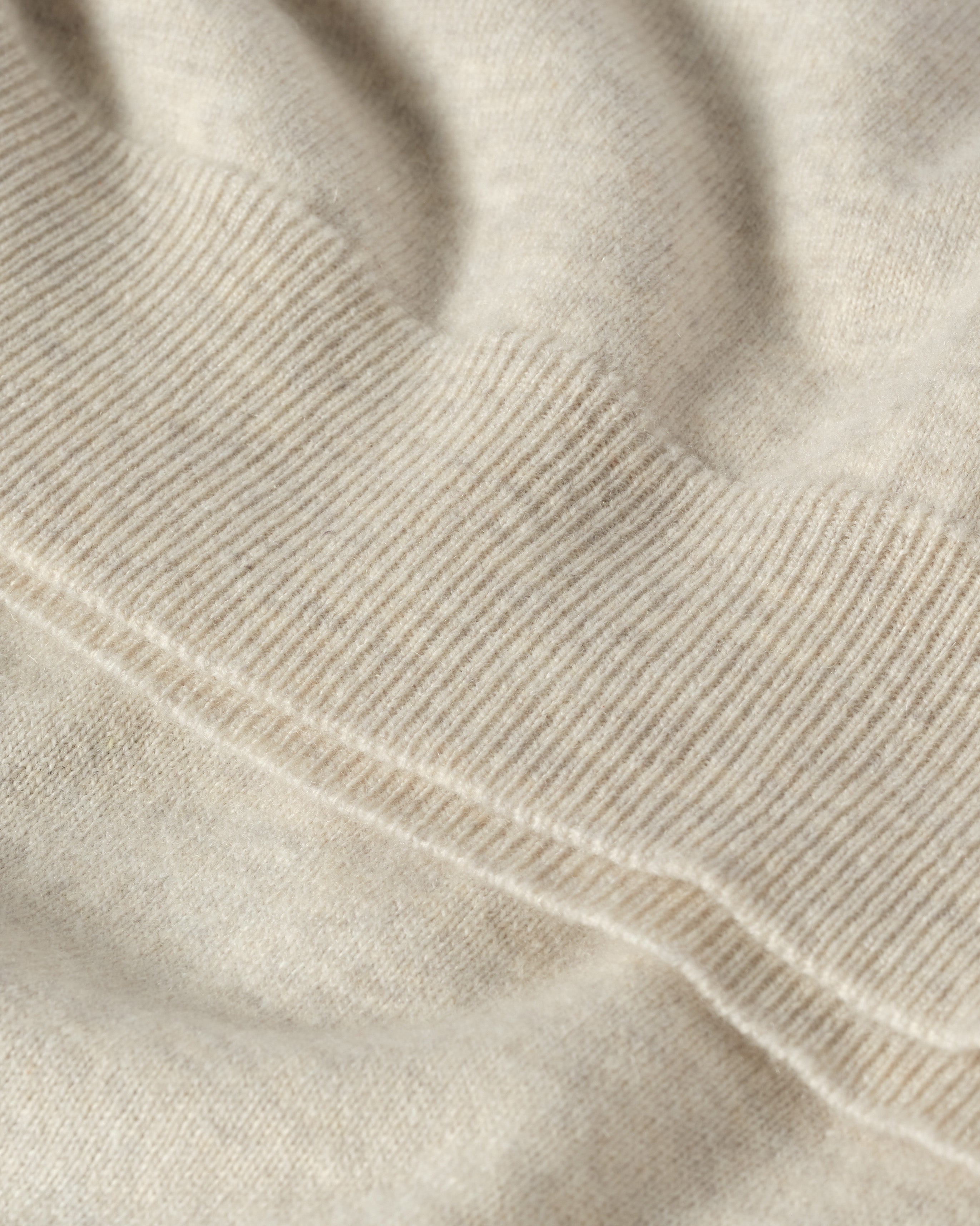 Lunan Natural Classic Cashmere V Neck Jumper