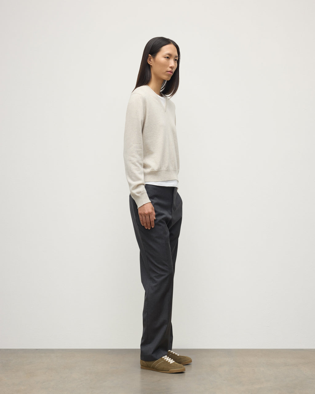Lunan Natural Classic Cashmere V Neck Jumper