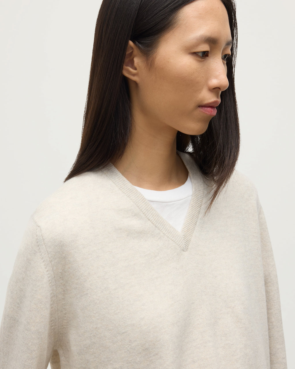 Lunan Natural Classic Cashmere V Neck Jumper