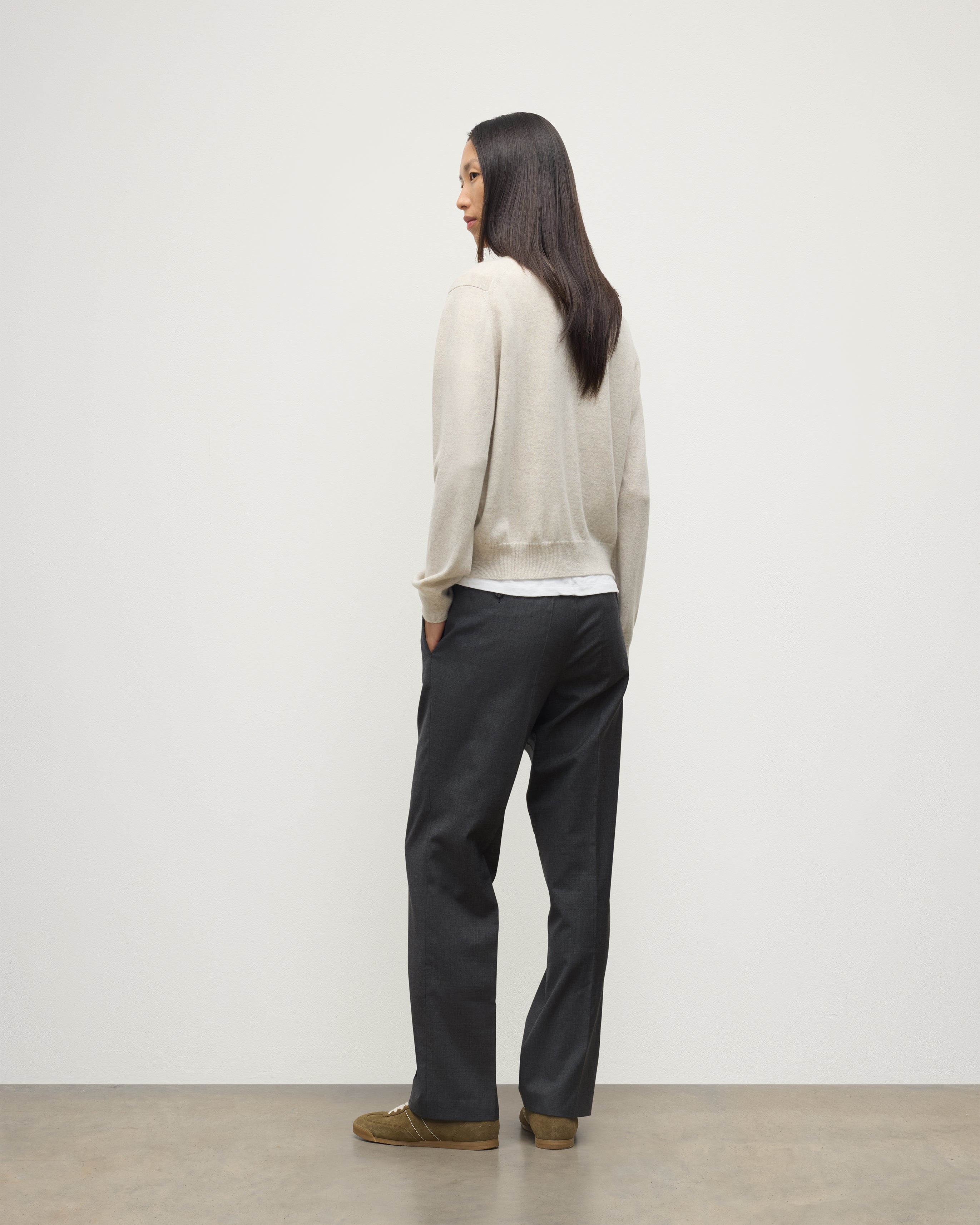 Lunan Natural Classic Cashmere V Neck Jumper
