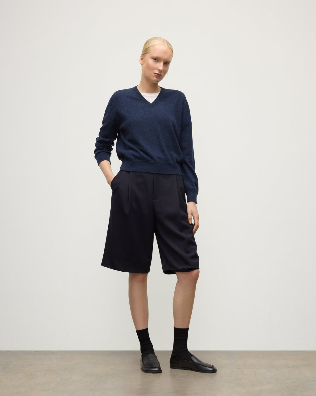 Lunan Navy Classic Cashmere V Neck Jumper