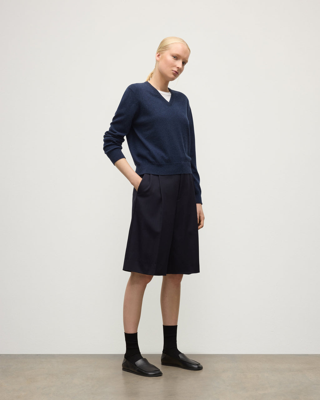 Lunan Navy Classic Cashmere V Neck Jumper