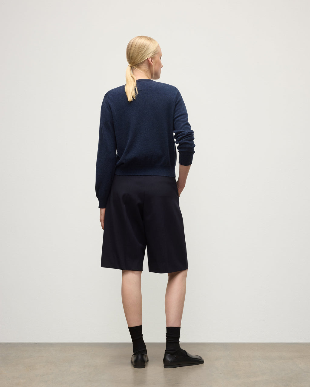 Lunan Navy Classic Cashmere V Neck Jumper