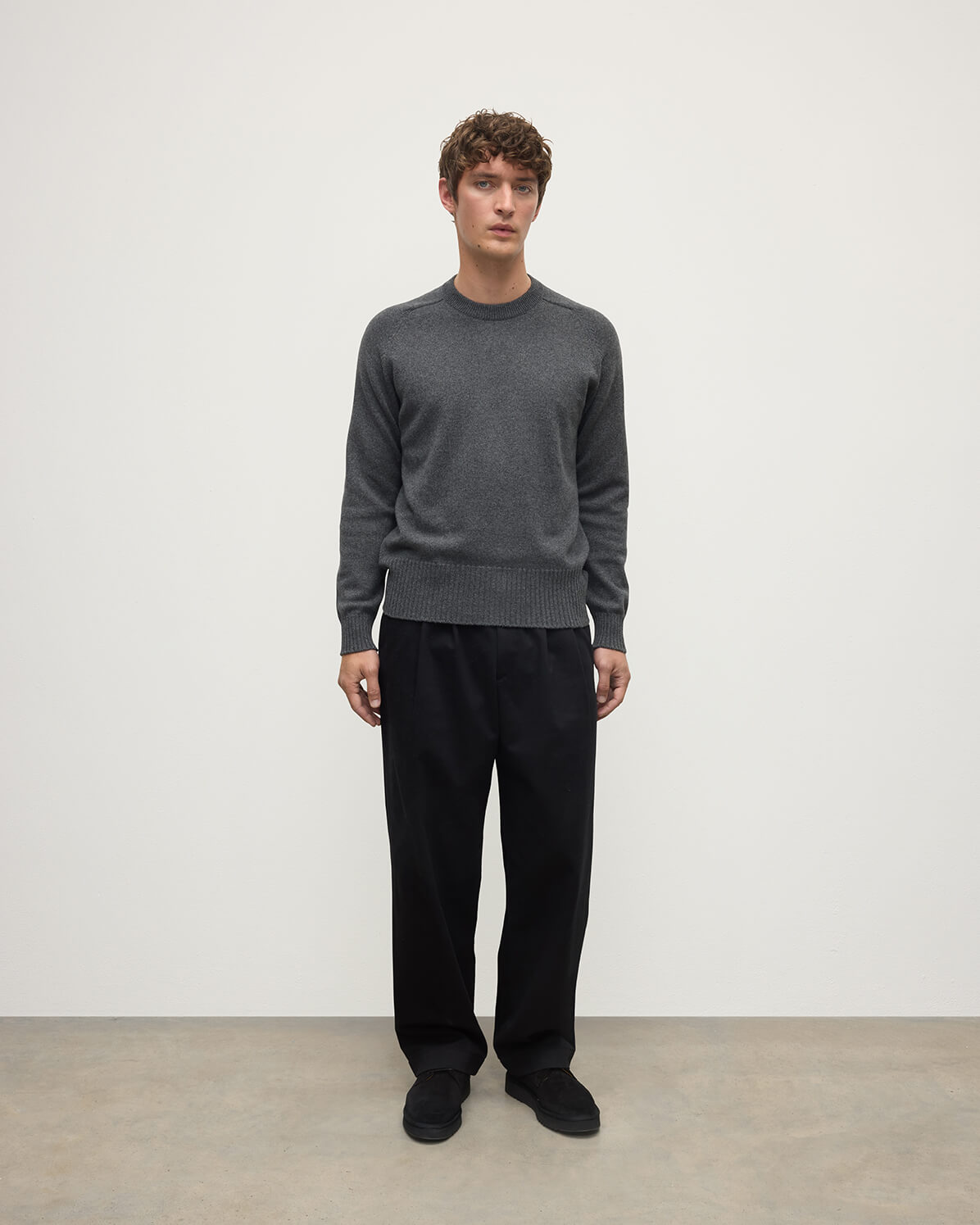 Superfine Merino Relaxed Dark Grey Jumper