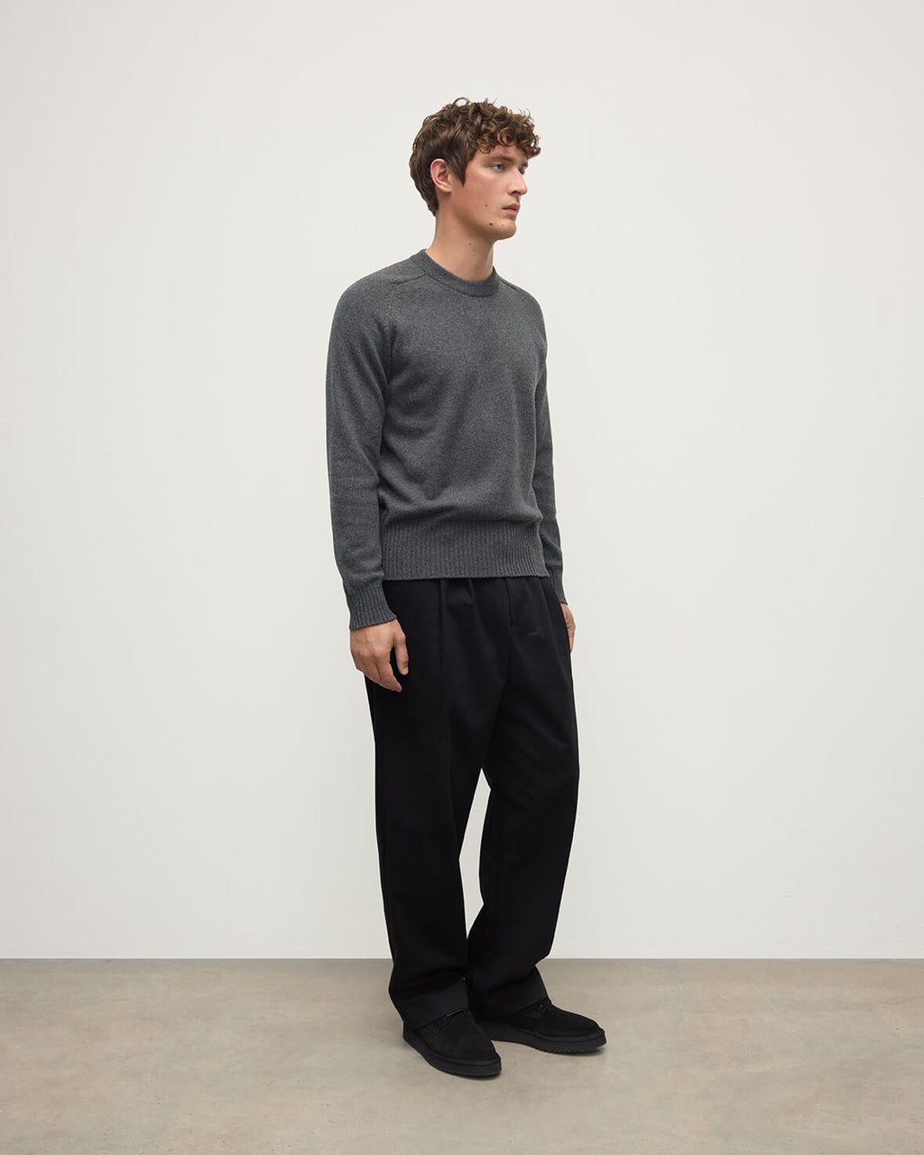 Superfine Merino Relaxed Dark Grey Jumper