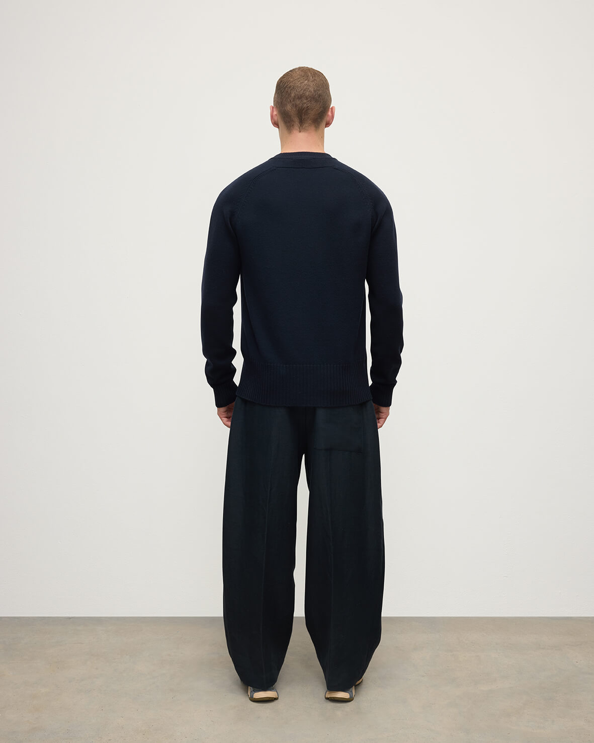 Superfine Merino Relaxed Dark Navy Jumper