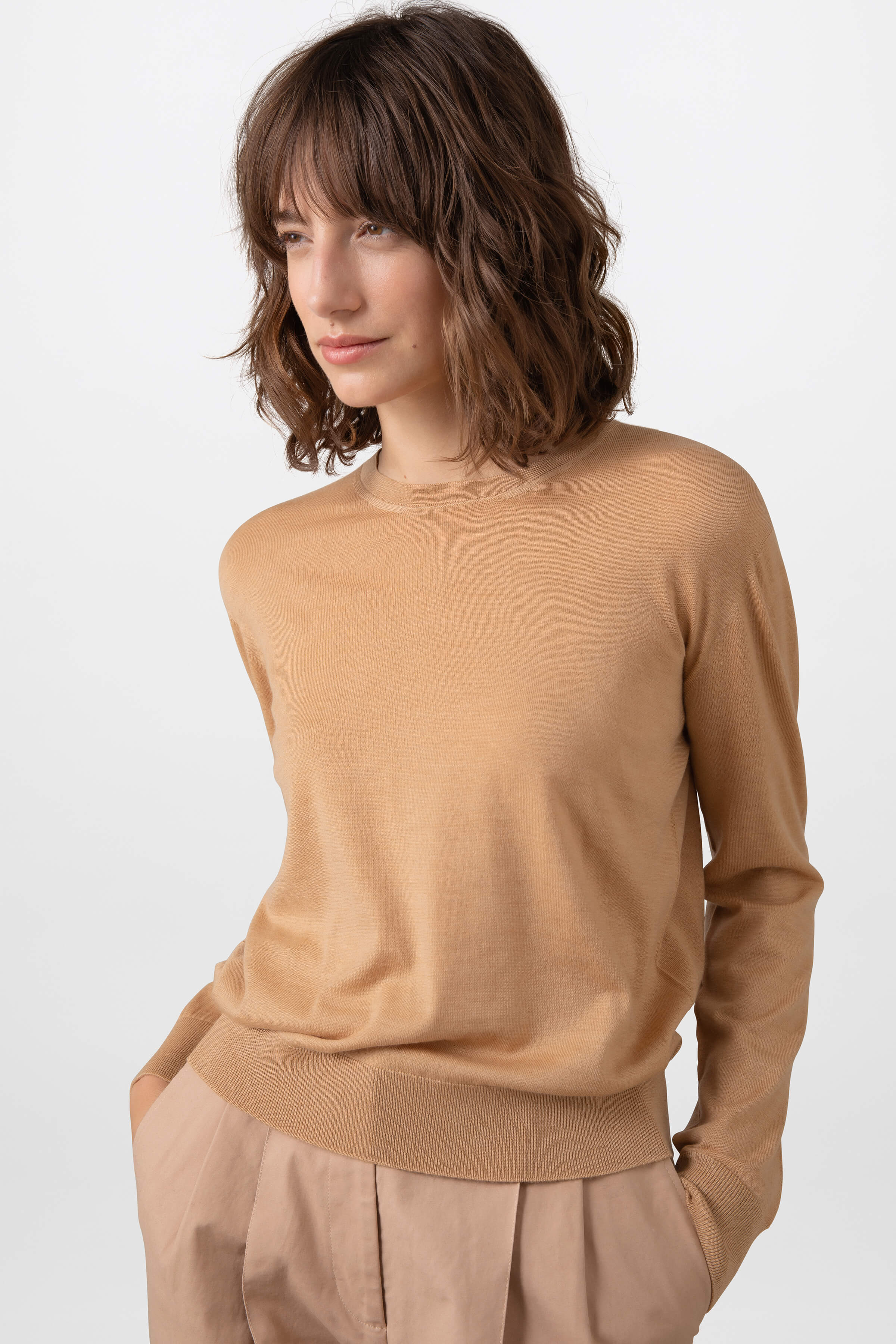 Superfine Merino Round Neck Camel Jumper