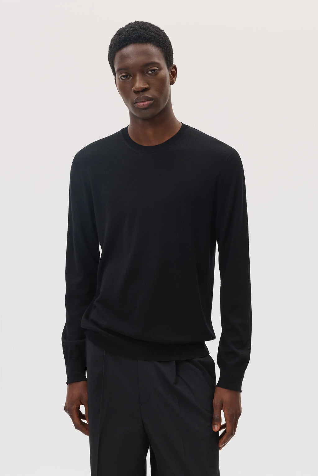Merino Round Neck Black Jumper