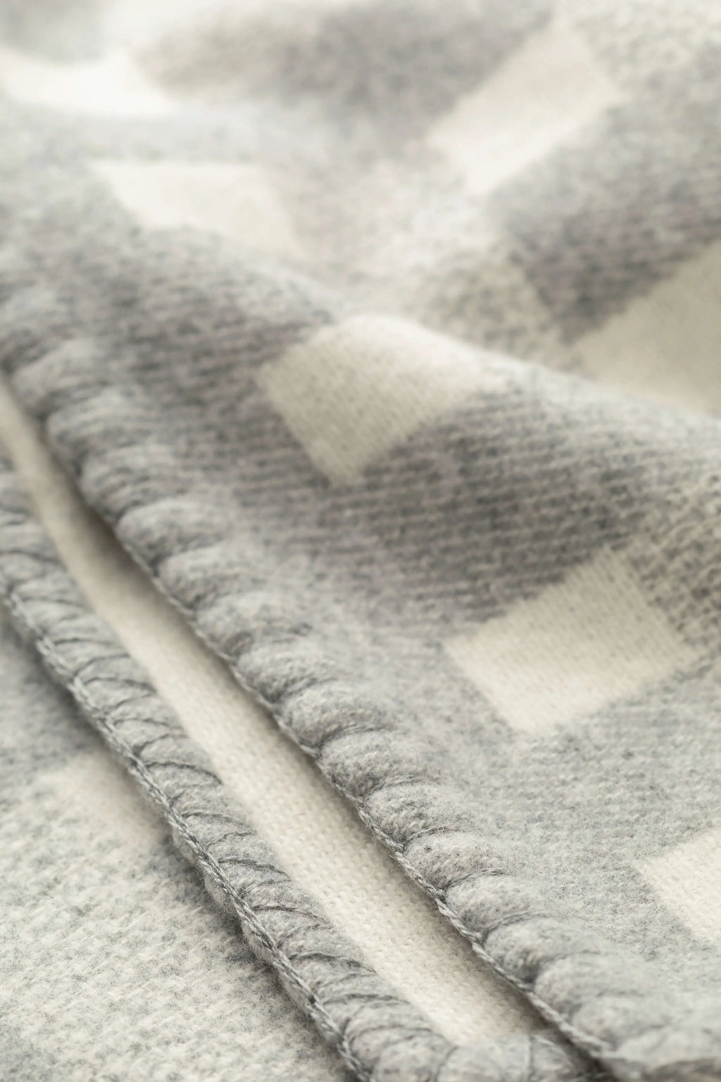 Blanket Stitched Basketweave Throw in Light Grey