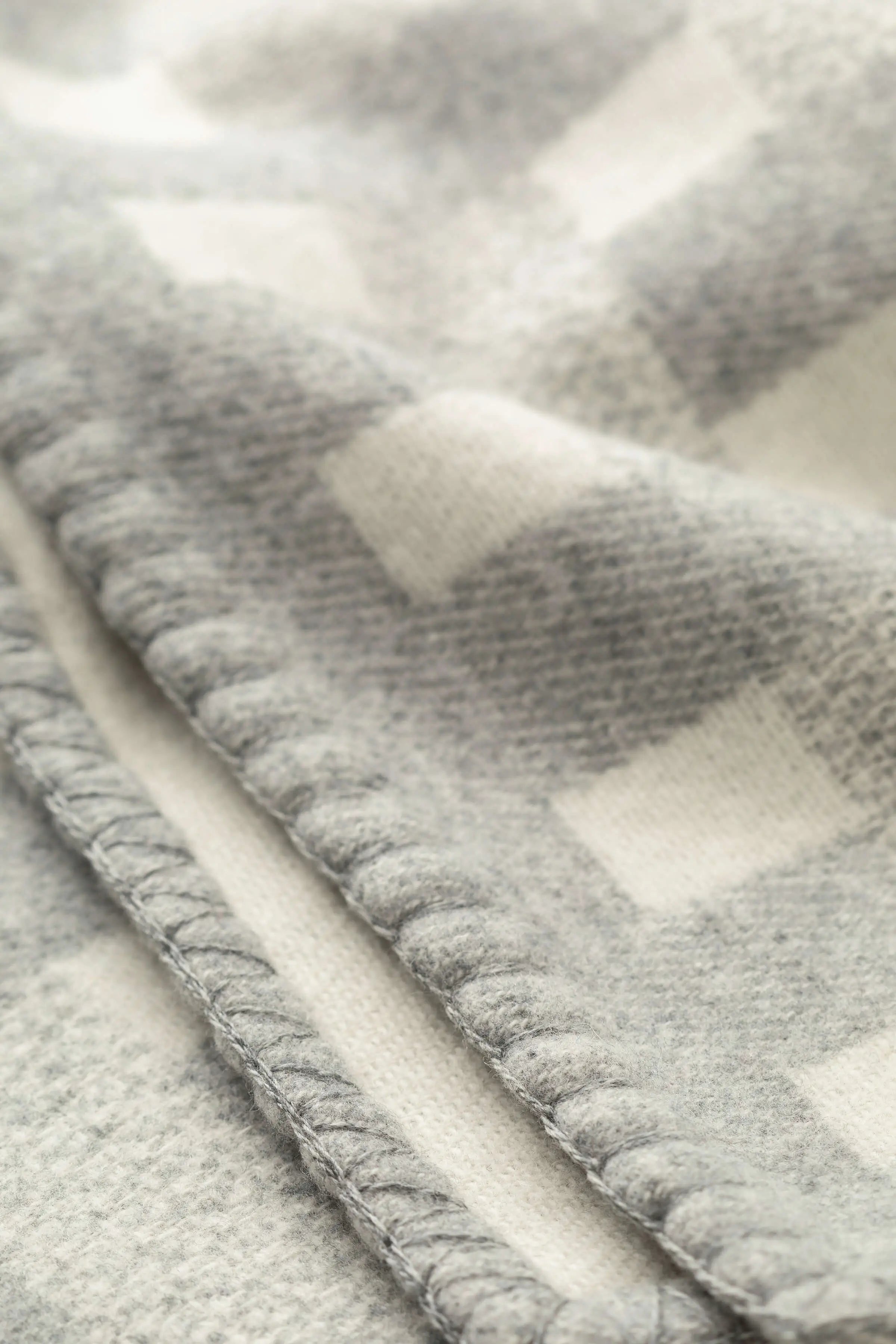 Blanket Stitched Basketweave Throw in Light Grey