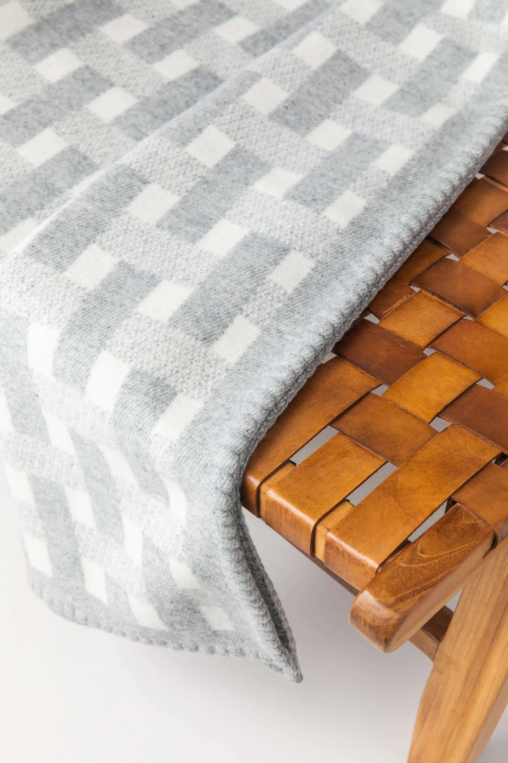 Blanket Stitched Basketweave Throw in Light Grey