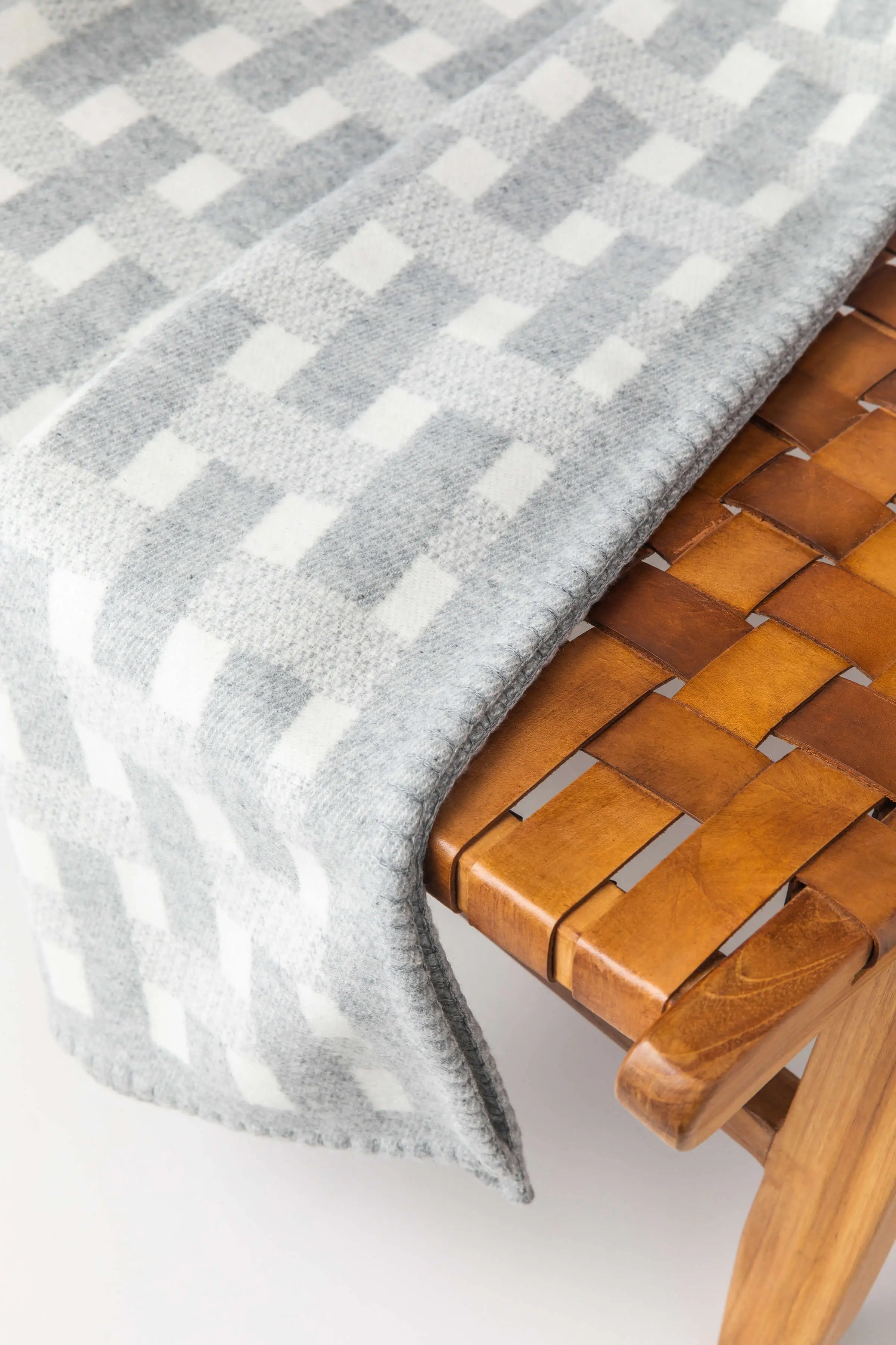 Blanket Stitched Basketweave Throw in Light Grey