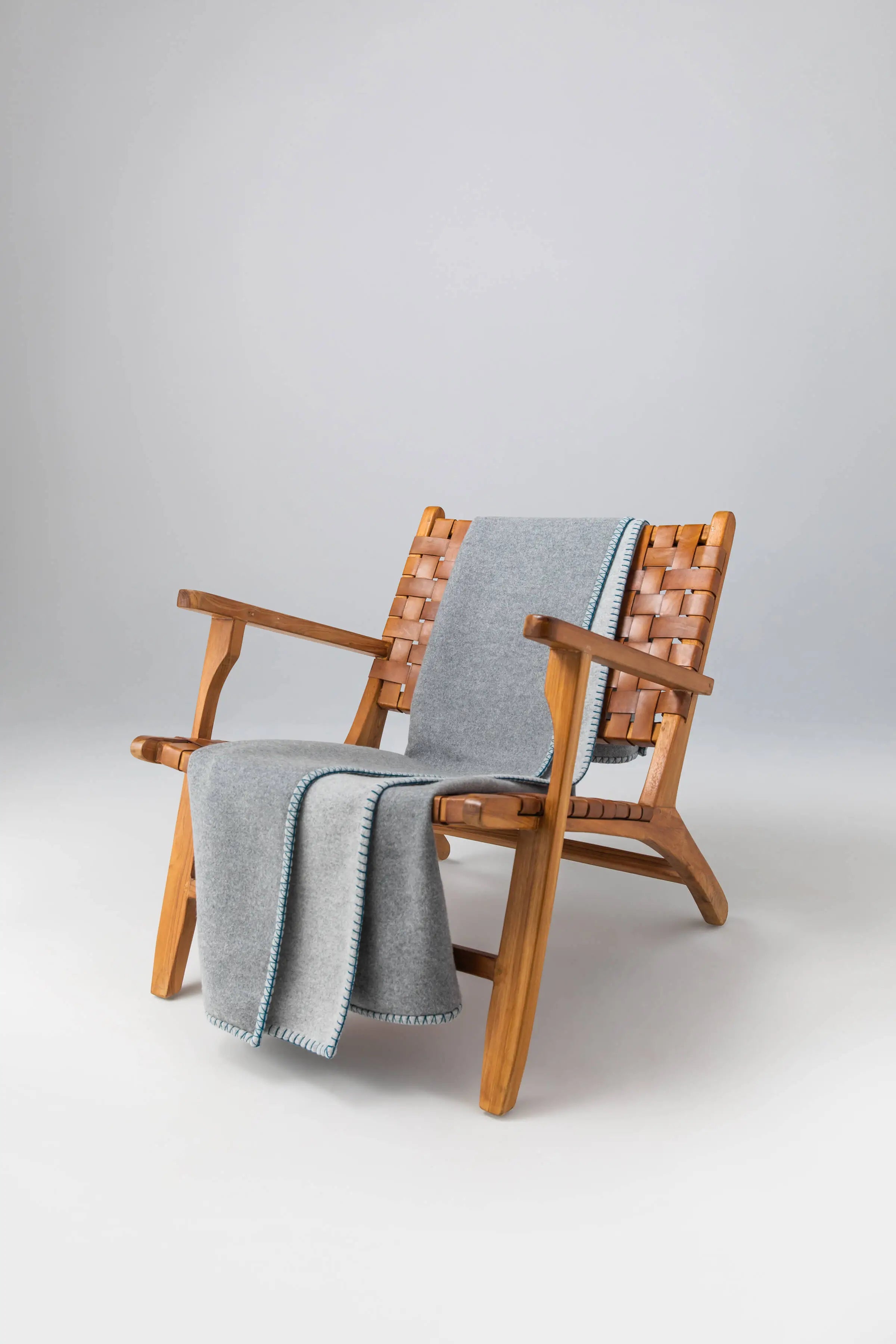 Reversible Blanket Stitched Throw in Silver Grey