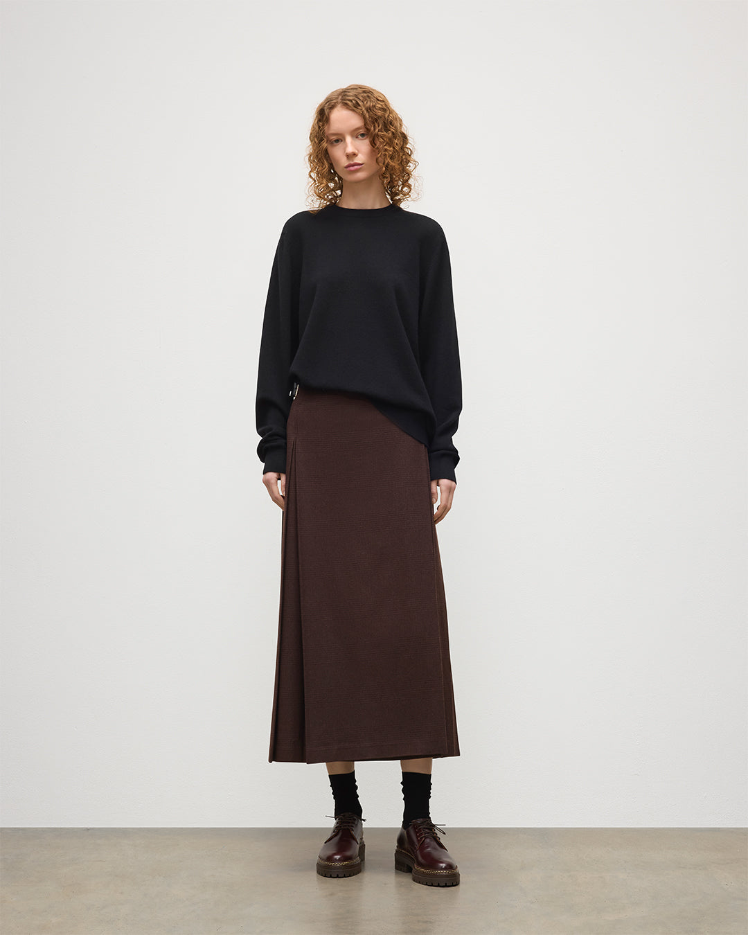 Le Kilt | Johnstons of Elgin Brown Long Kilt