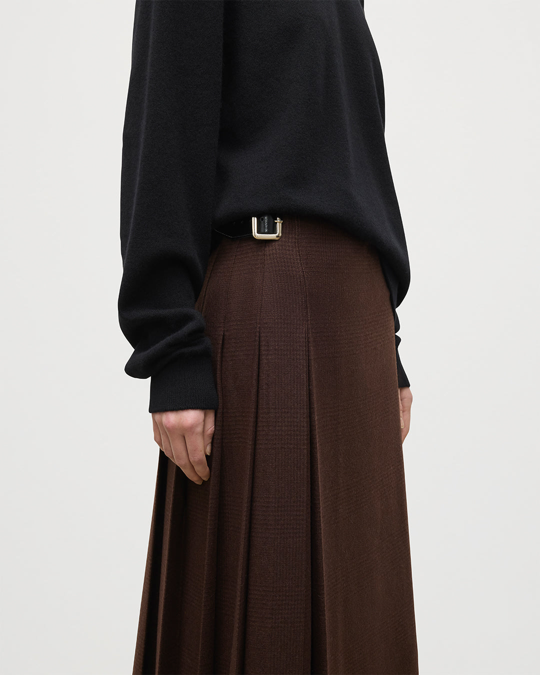 Le Kilt | Johnstons of Elgin Brown Long Kilt