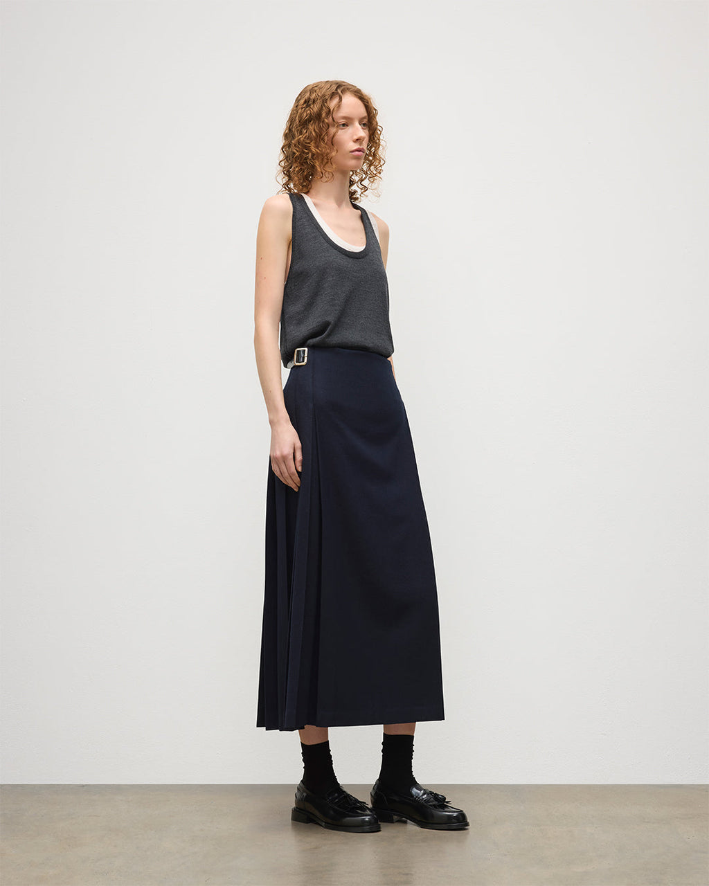 Le Kilt | Johnstons of Elgin Navy Long Kilt