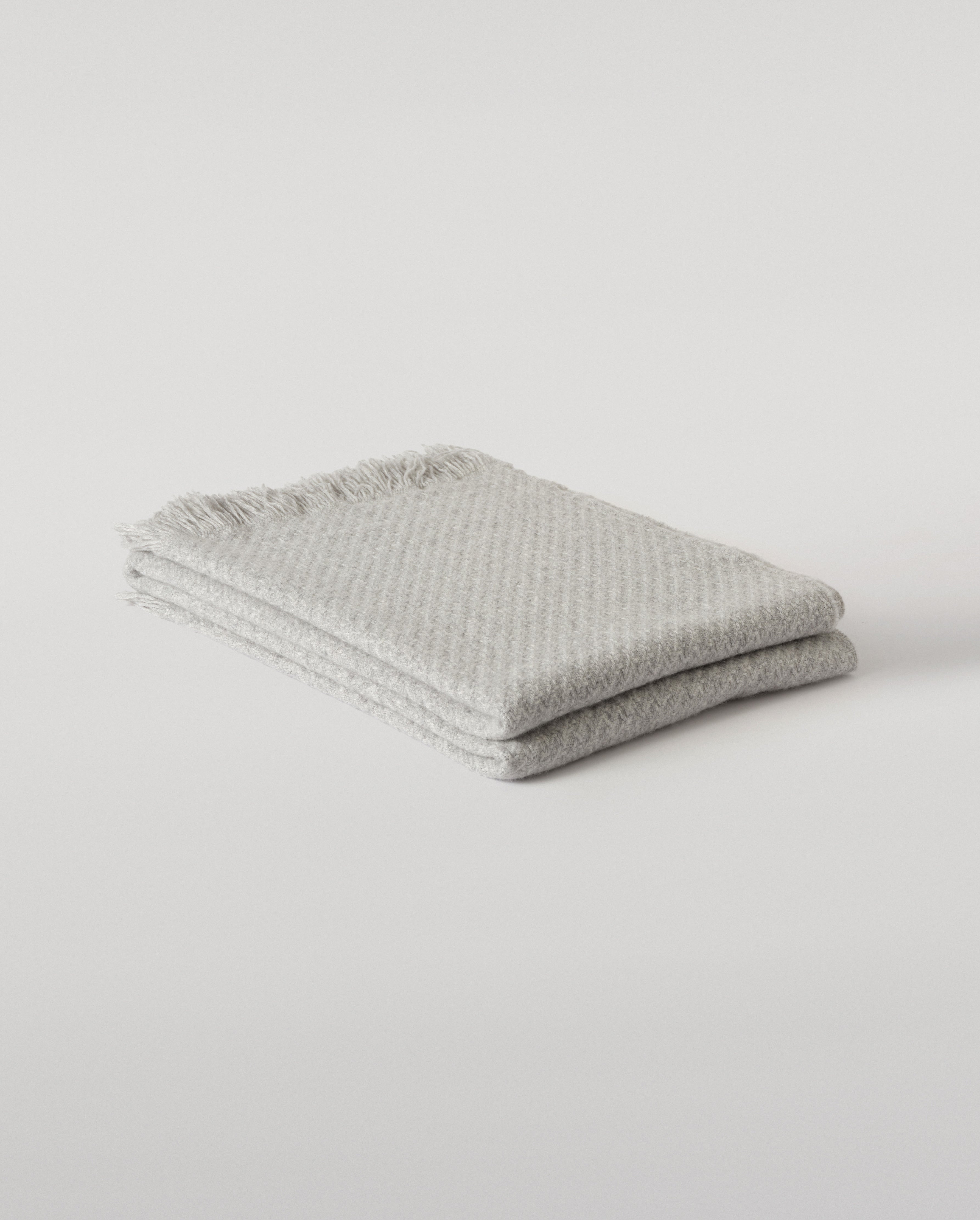 Yarrow Light Grey Cashmere Throw