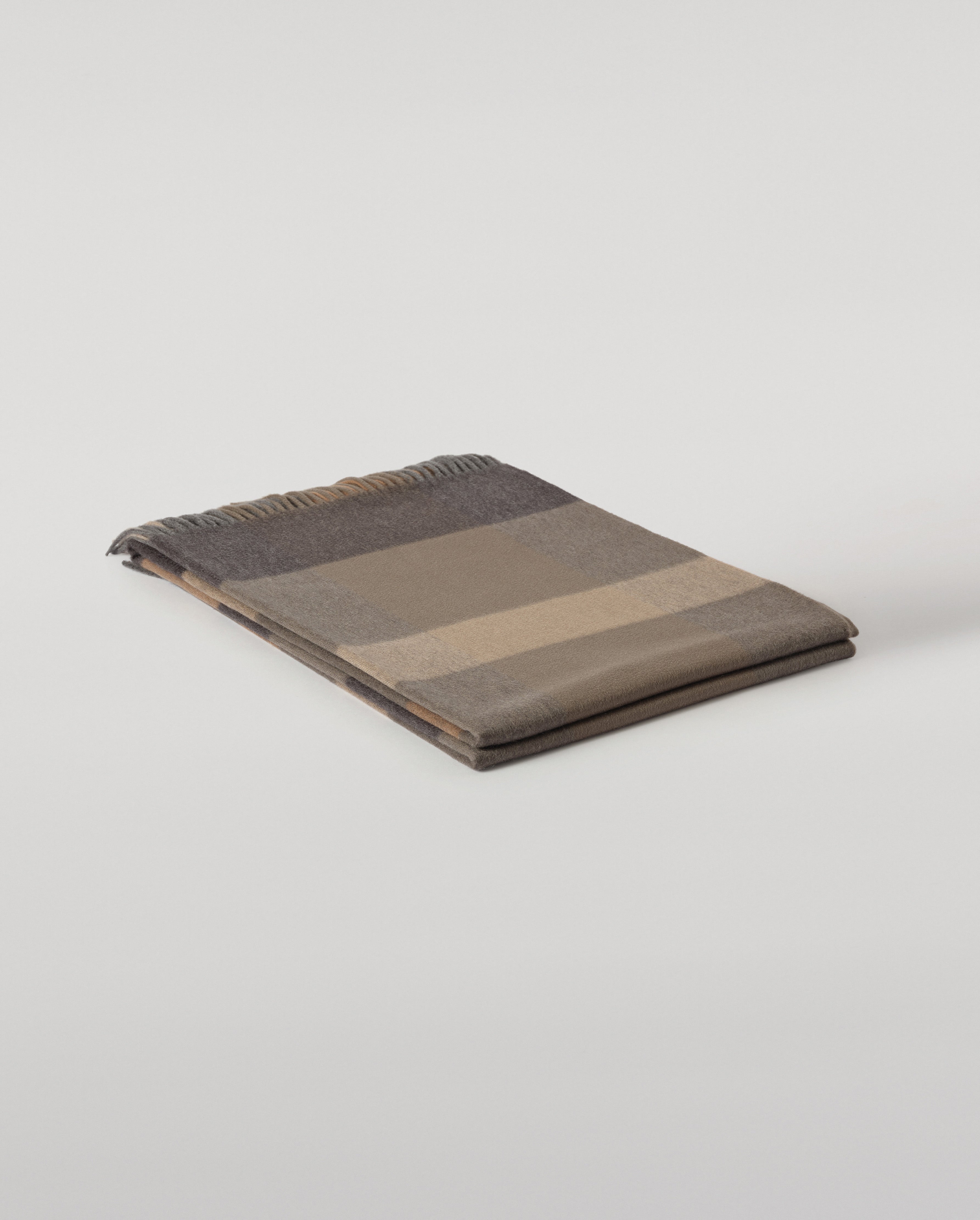 Umbra Brown Cashmere Plaid Throw