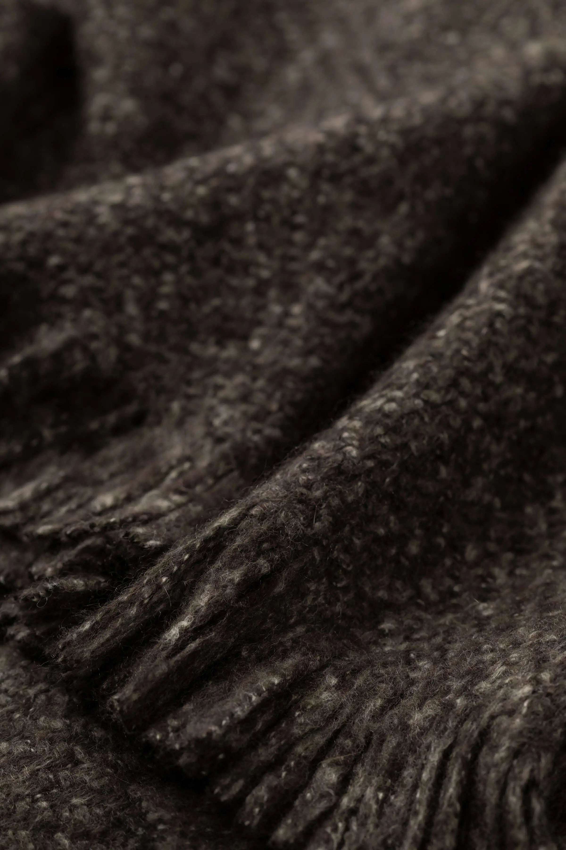Brushed Bouclé Cashmere Silk Throw in Charcoal