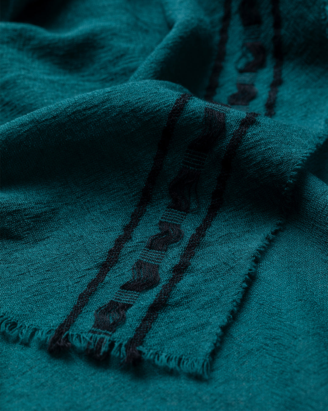 Cyrus Float Edge Green Scarf