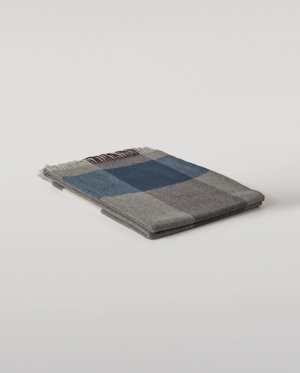 Block Border Grey Wool Throw