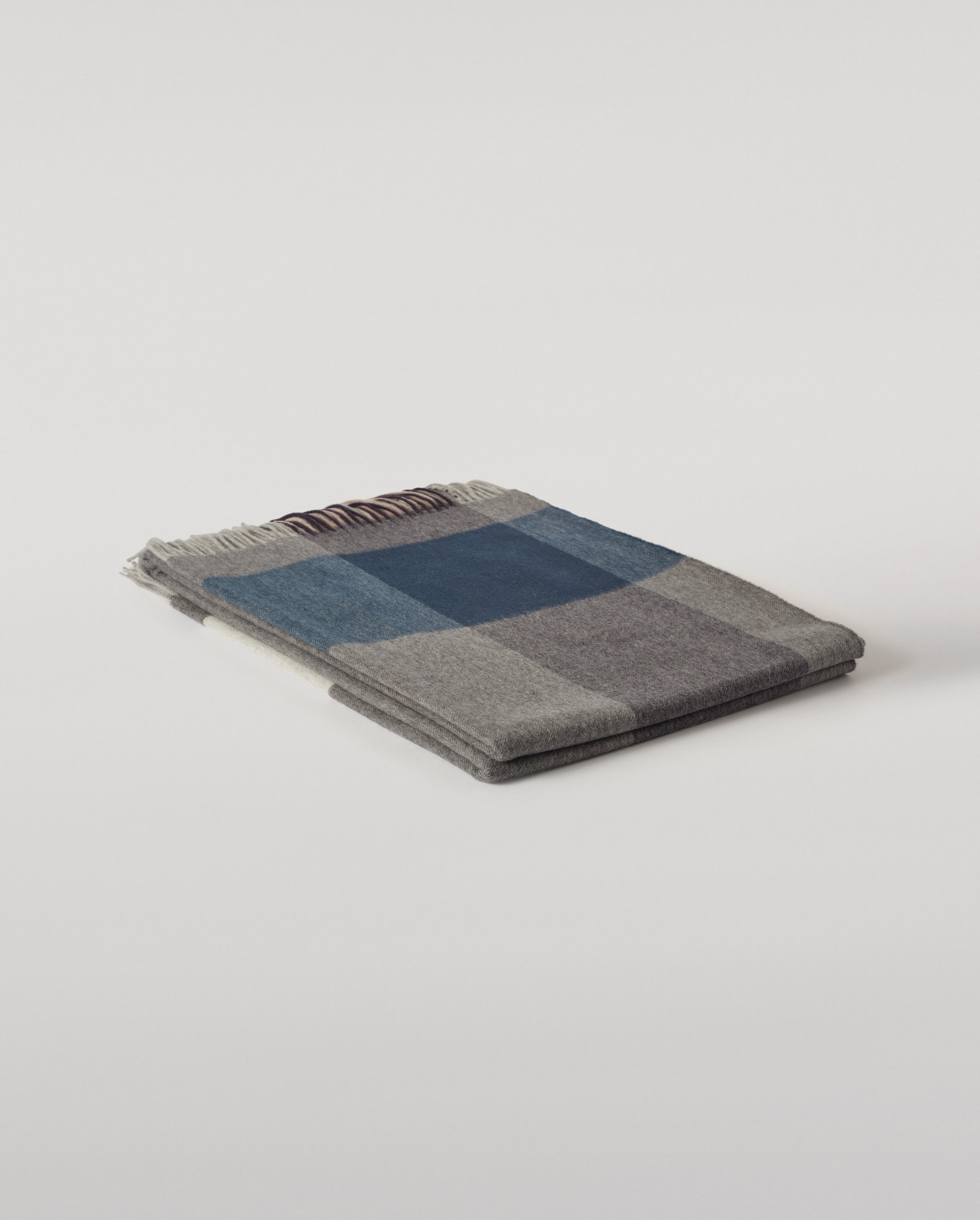 Block Border Grey Wool Throw
