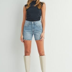 Sadie Side Cut Short